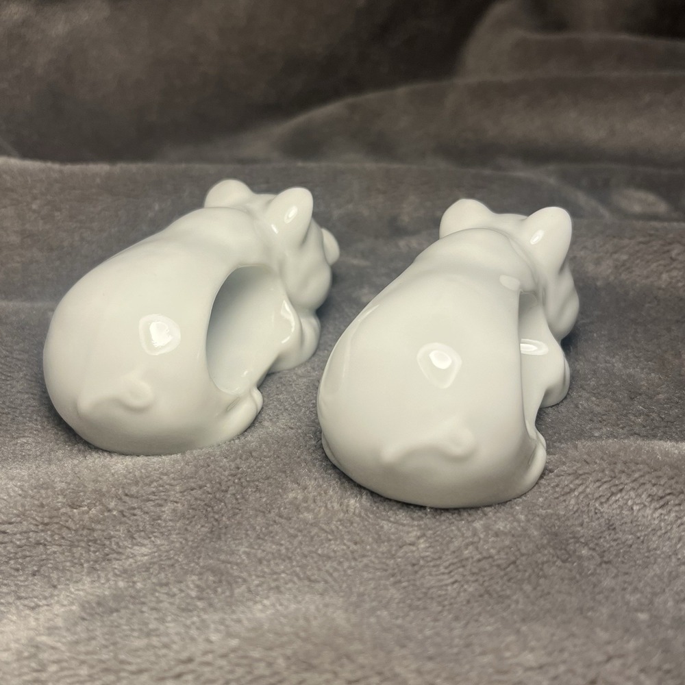 Set of 2 White Ceramic Pig Napkin Rings Farmhouse Animal Table Decor Vintage - Picture 2 of 5
